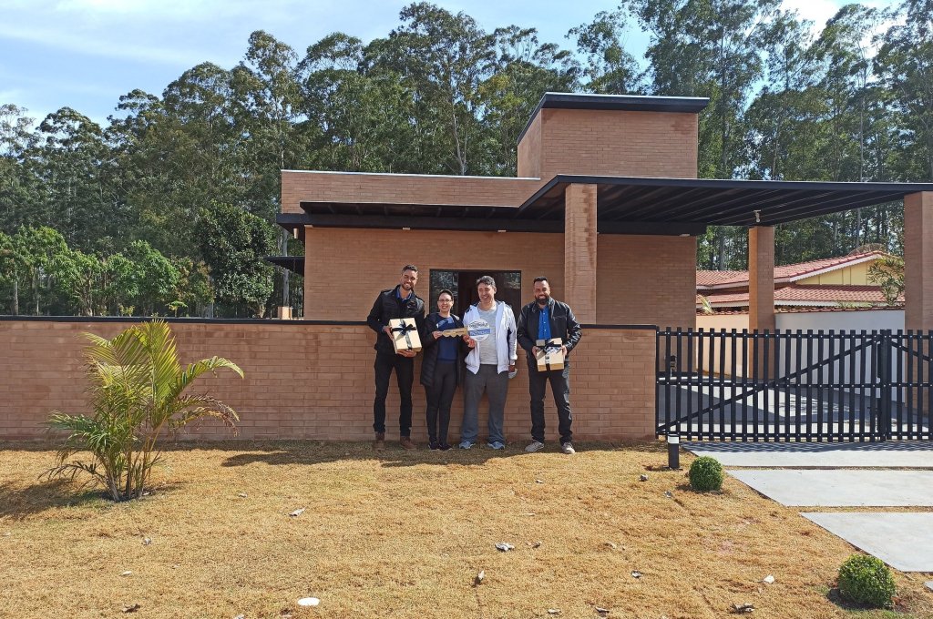 5602d6b1150c57e5baf88f57f525f83e